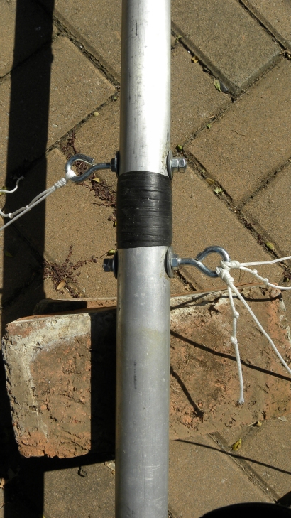 11 m Band Super J-Pole antenna centred at 27.500 MHz: Dacron line slip knots